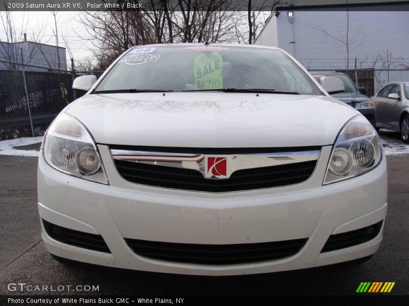 Polar White / Black 2009 Saturn Aura XR V6