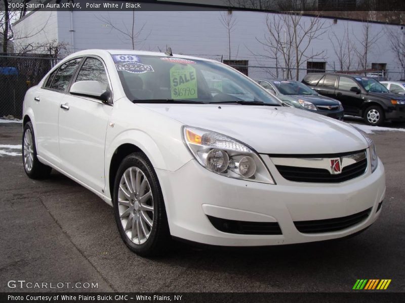 Polar White / Black 2009 Saturn Aura XR V6