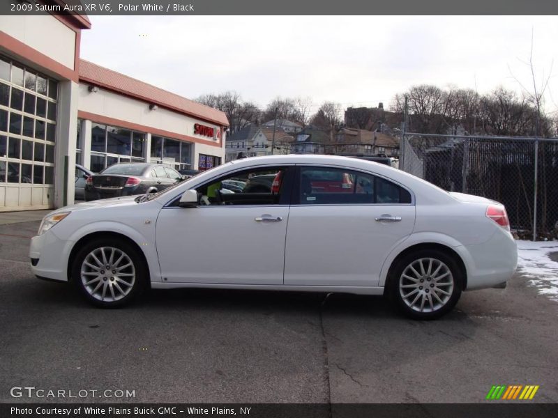 Polar White / Black 2009 Saturn Aura XR V6