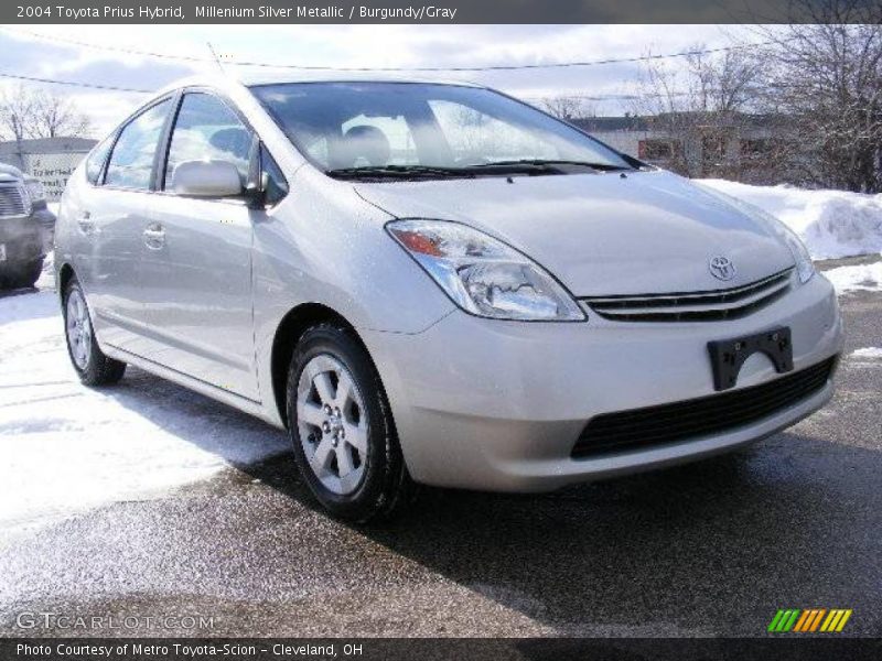 Millenium Silver Metallic / Burgundy/Gray 2004 Toyota Prius Hybrid