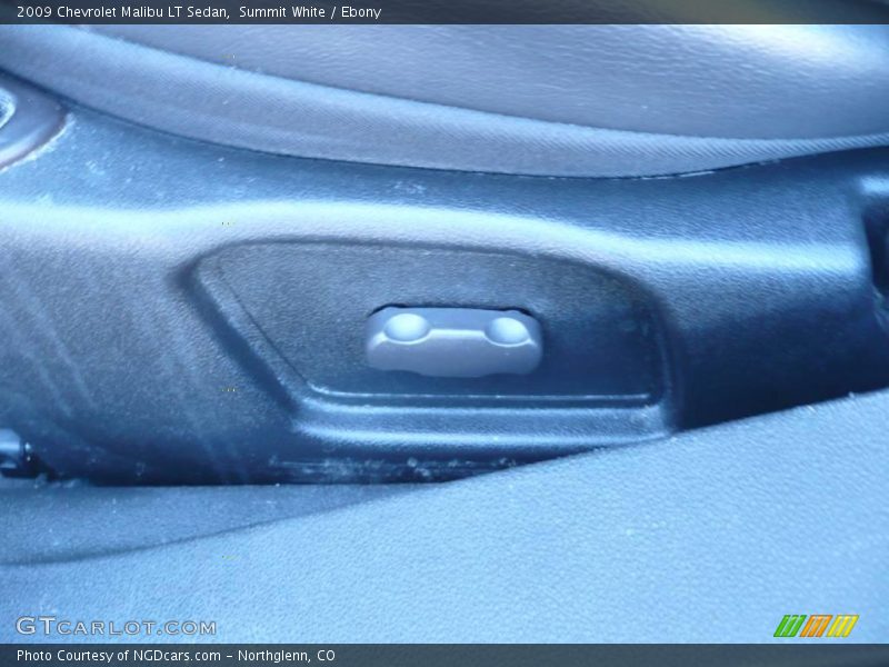 Summit White / Ebony 2009 Chevrolet Malibu LT Sedan
