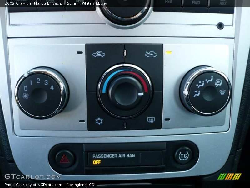 Summit White / Ebony 2009 Chevrolet Malibu LT Sedan