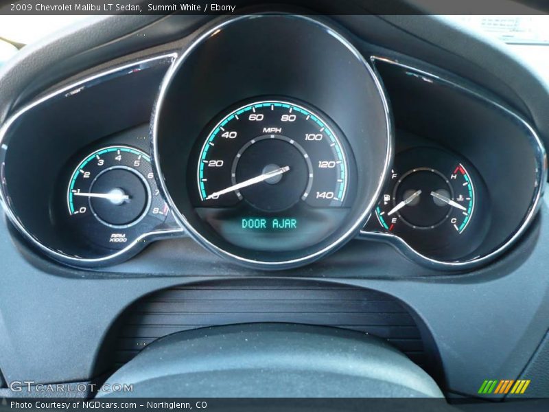 Summit White / Ebony 2009 Chevrolet Malibu LT Sedan