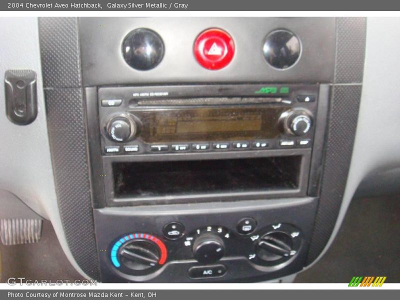 Galaxy Silver Metallic / Gray 2004 Chevrolet Aveo Hatchback