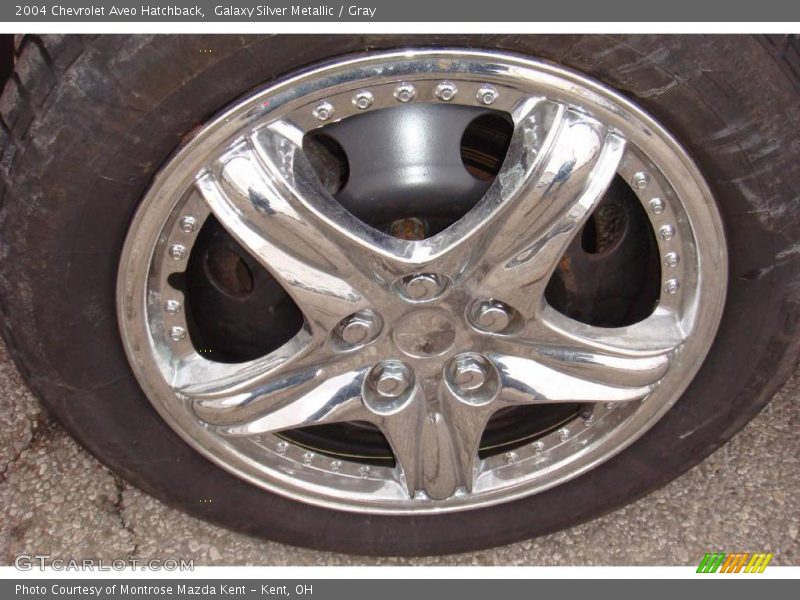 Galaxy Silver Metallic / Gray 2004 Chevrolet Aveo Hatchback