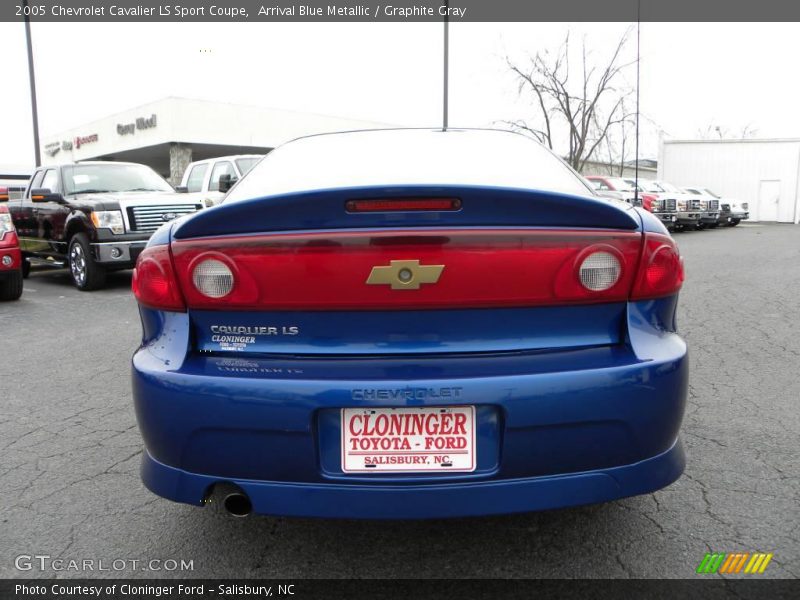 Arrival Blue Metallic / Graphite Gray 2005 Chevrolet Cavalier LS Sport Coupe