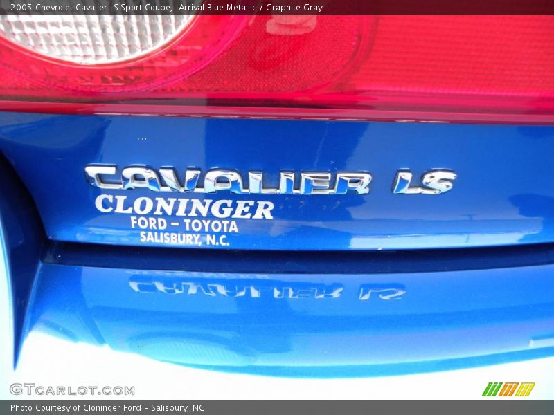 Arrival Blue Metallic / Graphite Gray 2005 Chevrolet Cavalier LS Sport Coupe