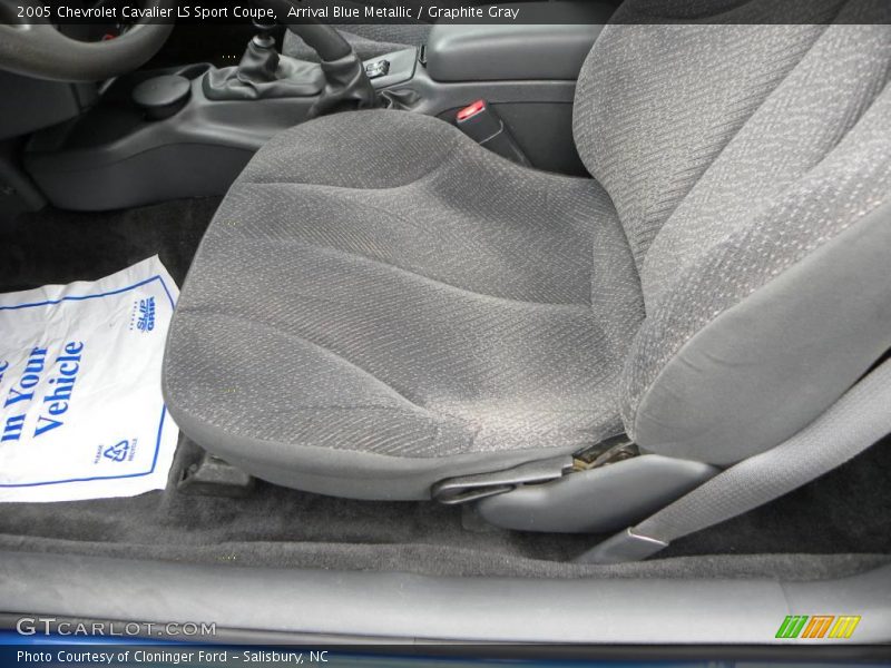Arrival Blue Metallic / Graphite Gray 2005 Chevrolet Cavalier LS Sport Coupe