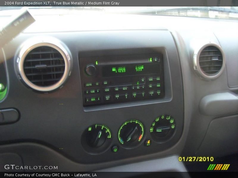 True Blue Metallic / Medium Flint Gray 2004 Ford Expedition XLT