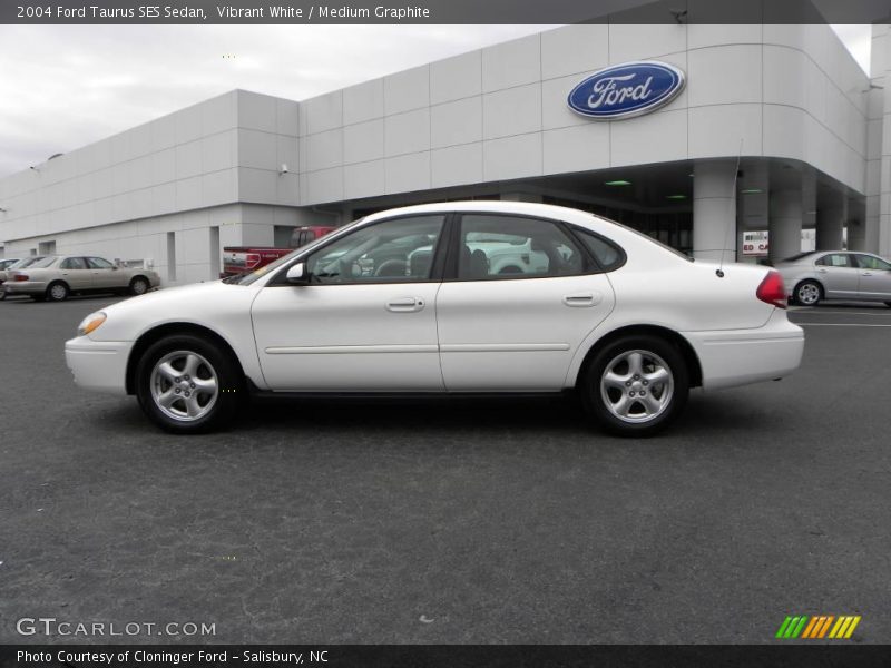 Vibrant White / Medium Graphite 2004 Ford Taurus SES Sedan