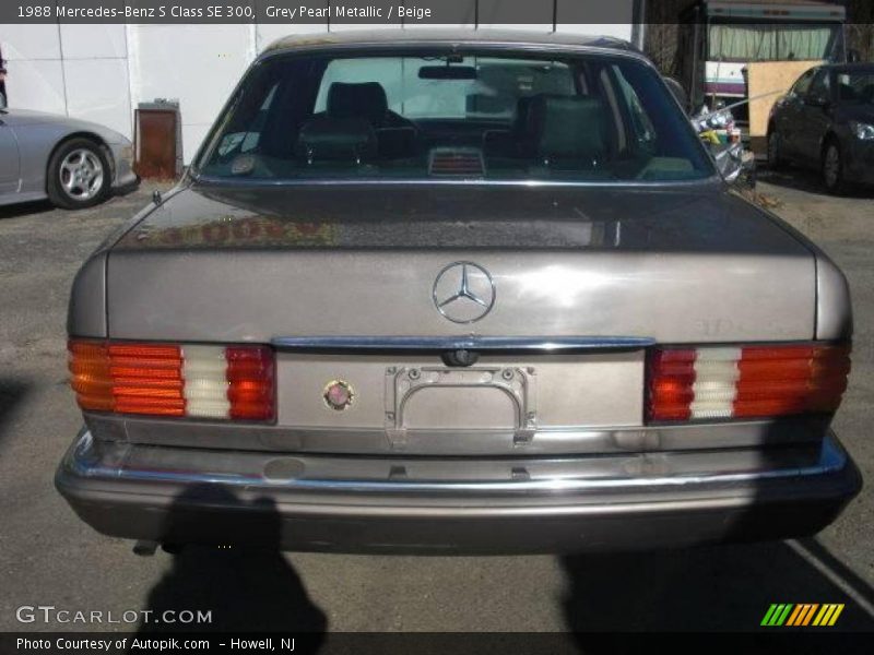 Grey Pearl Metallic / Beige 1988 Mercedes-Benz S Class SE 300