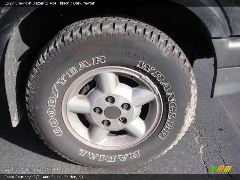 Black / Dark Pewter 1997 Chevrolet Blazer LS 4x4