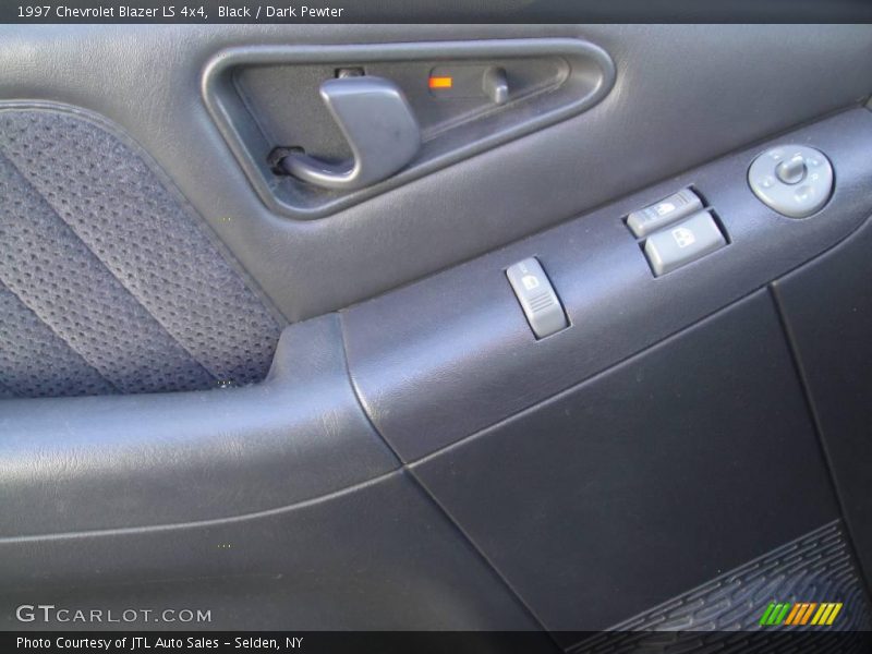 Black / Dark Pewter 1997 Chevrolet Blazer LS 4x4