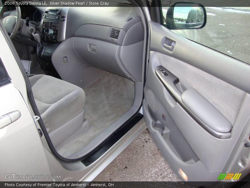 Silver Shadow Pearl / Stone Gray 2006 Toyota Sienna LE