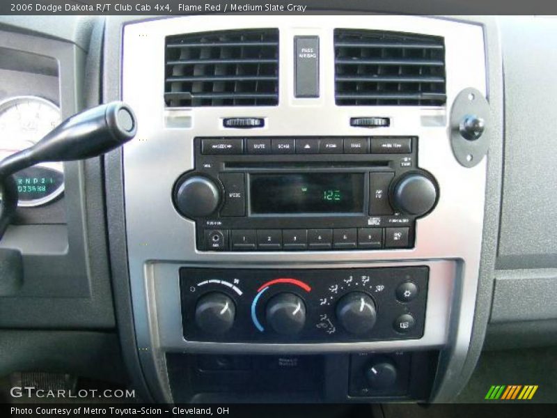 Flame Red / Medium Slate Gray 2006 Dodge Dakota R/T Club Cab 4x4