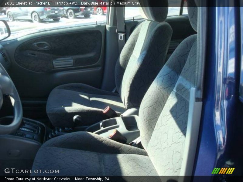 Dark Blue Metallic / Medium Gray 2001 Chevrolet Tracker LT Hardtop 4WD