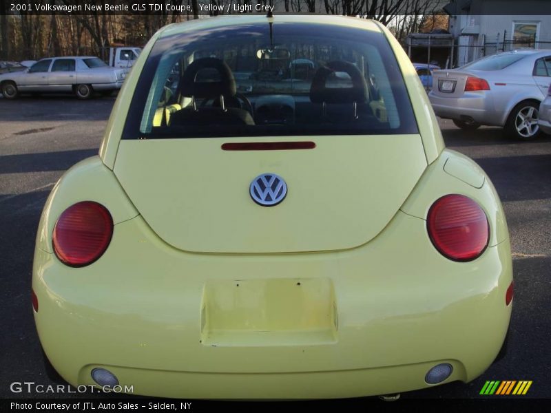 Yellow / Light Grey 2001 Volkswagen New Beetle GLS TDI Coupe
