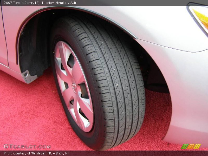 Titanium Metallic / Ash 2007 Toyota Camry LE