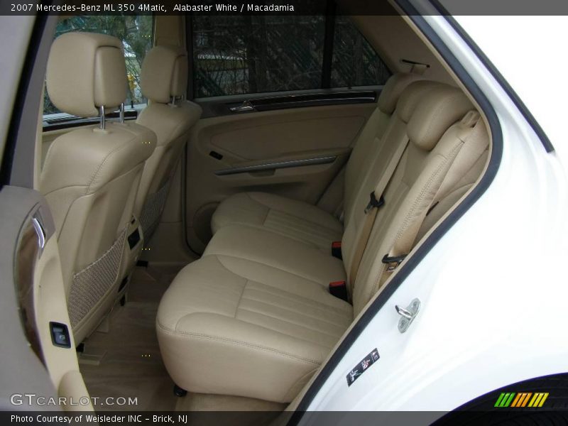 Alabaster White / Macadamia 2007 Mercedes-Benz ML 350 4Matic