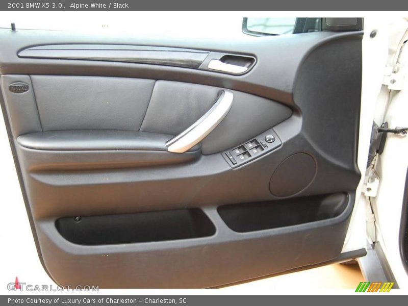Alpine White / Black 2001 BMW X5 3.0i
