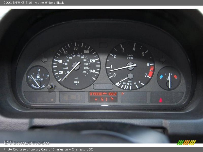 Alpine White / Black 2001 BMW X5 3.0i