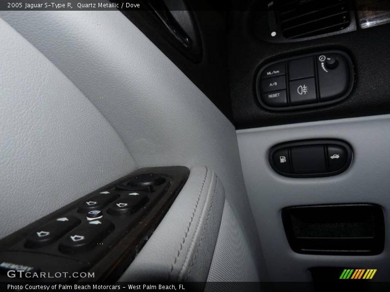 Quartz Metallic / Dove 2005 Jaguar S-Type R
