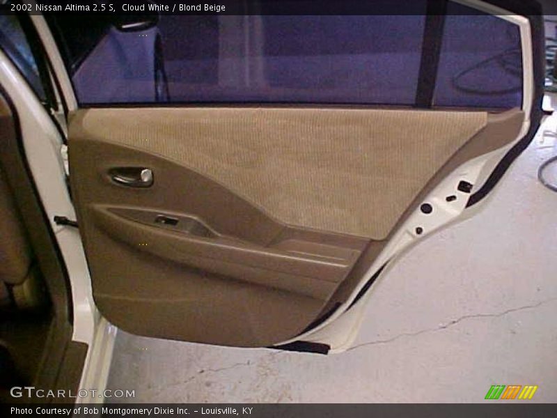 Cloud White / Blond Beige 2002 Nissan Altima 2.5 S