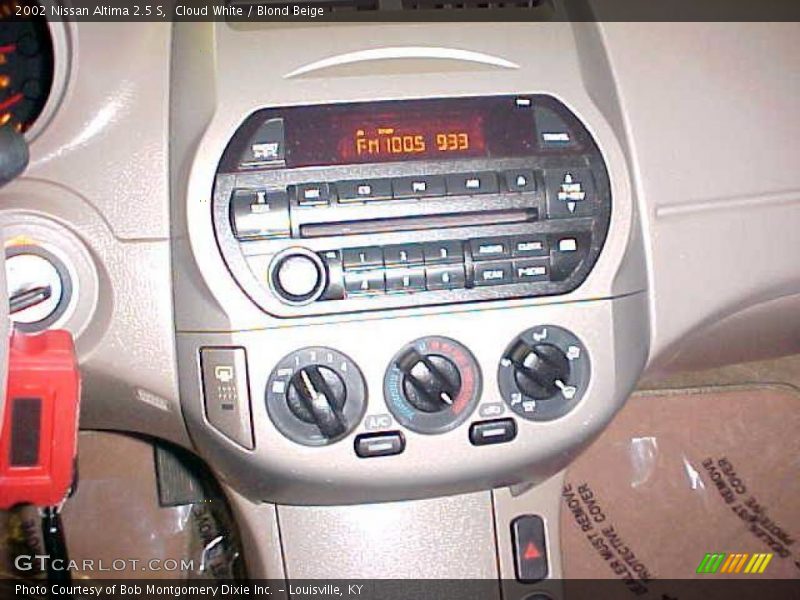 Cloud White / Blond Beige 2002 Nissan Altima 2.5 S