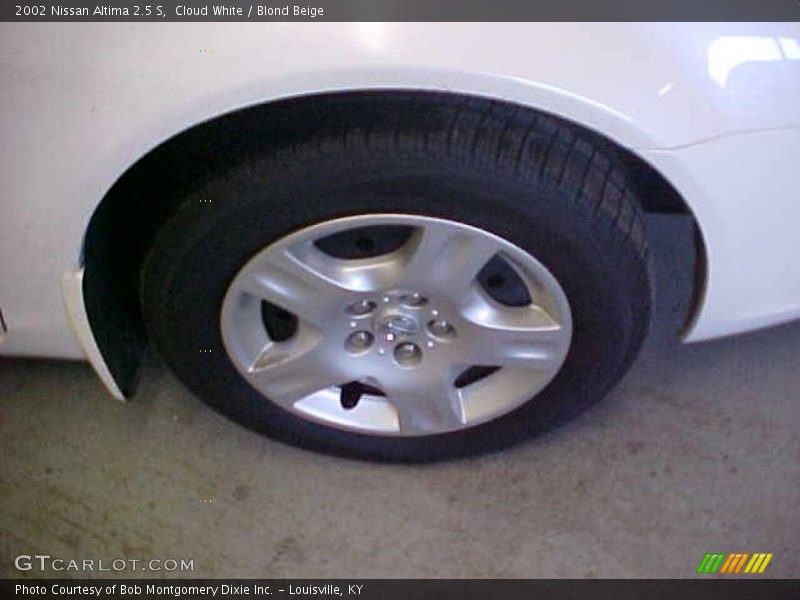 Cloud White / Blond Beige 2002 Nissan Altima 2.5 S