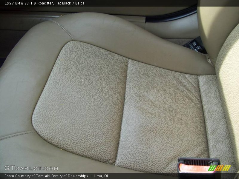 Jet Black / Beige 1997 BMW Z3 1.9 Roadster