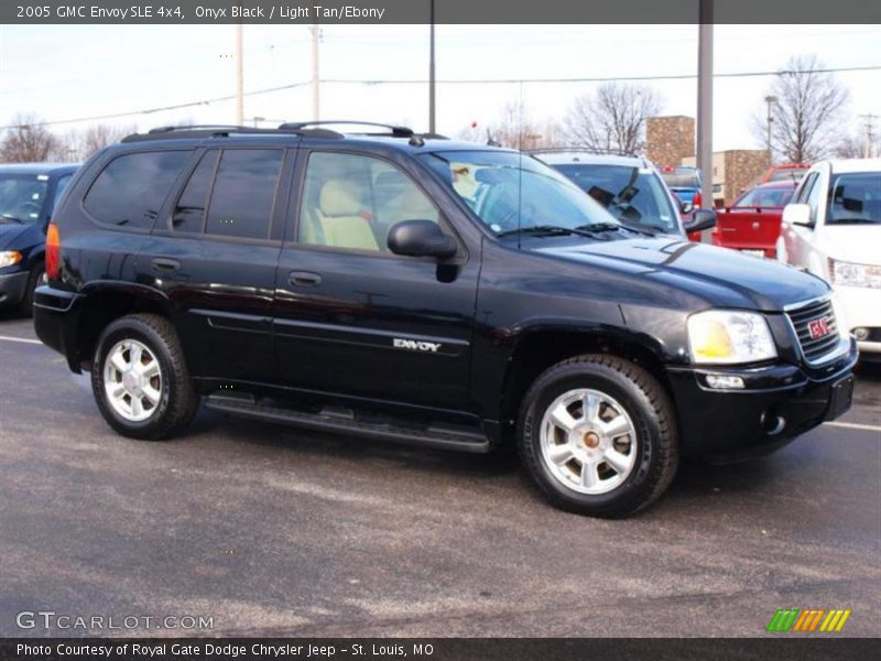 Onyx Black / Light Tan/Ebony 2005 GMC Envoy SLE 4x4