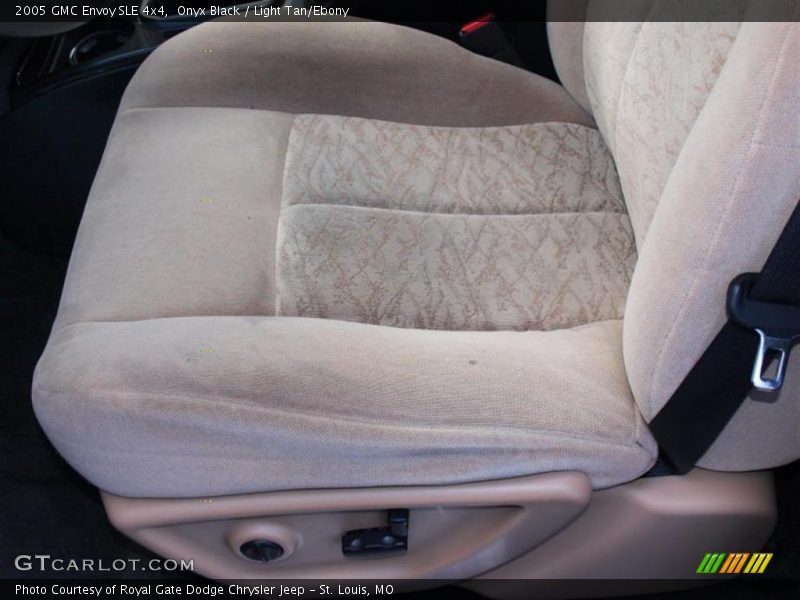 Onyx Black / Light Tan/Ebony 2005 GMC Envoy SLE 4x4