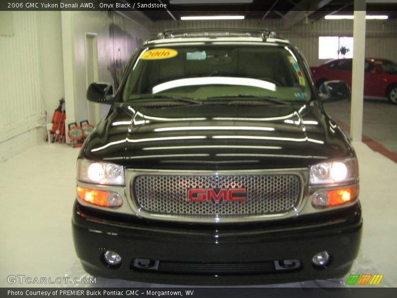Onyx Black / Sandstone 2006 GMC Yukon Denali AWD