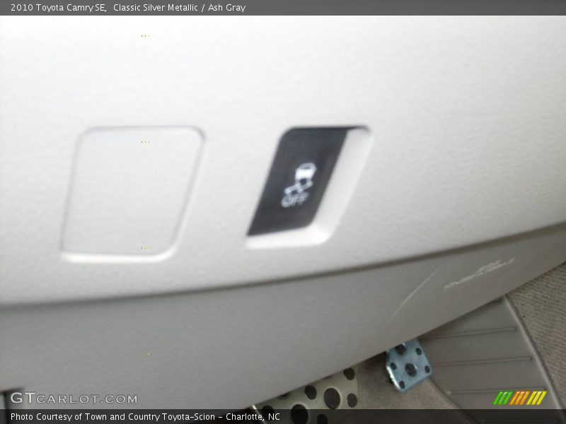 Classic Silver Metallic / Ash Gray 2010 Toyota Camry SE