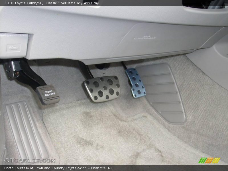 Classic Silver Metallic / Ash Gray 2010 Toyota Camry SE