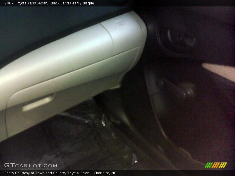 Black Sand Pearl / Bisque 2007 Toyota Yaris Sedan
