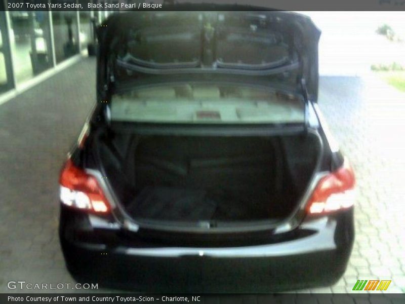Black Sand Pearl / Bisque 2007 Toyota Yaris Sedan