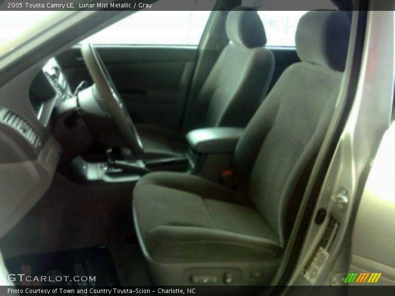 Lunar Mist Metallic / Gray 2005 Toyota Camry LE
