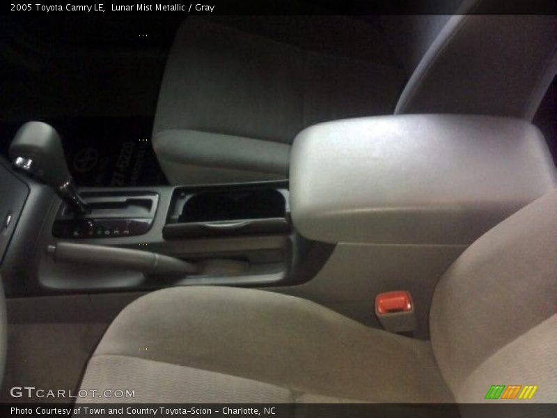 Lunar Mist Metallic / Gray 2005 Toyota Camry LE