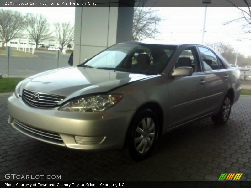 Lunar Mist Metallic / Gray 2005 Toyota Camry LE