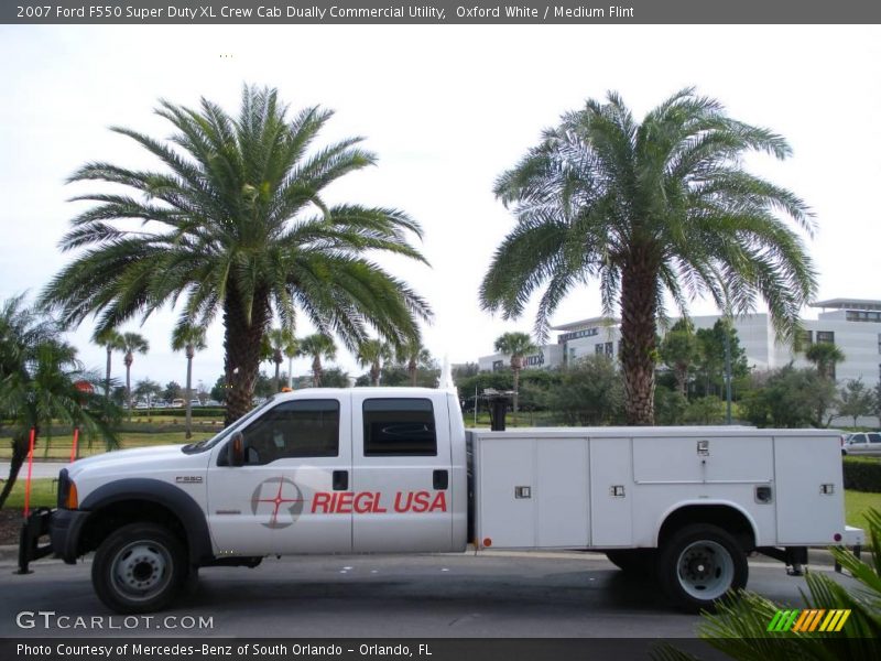 Oxford White / Medium Flint 2007 Ford F550 Super Duty XL Crew Cab Dually Commercial Utility