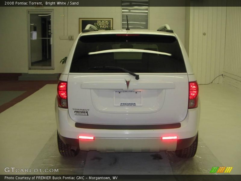 Bright White / Sand 2008 Pontiac Torrent
