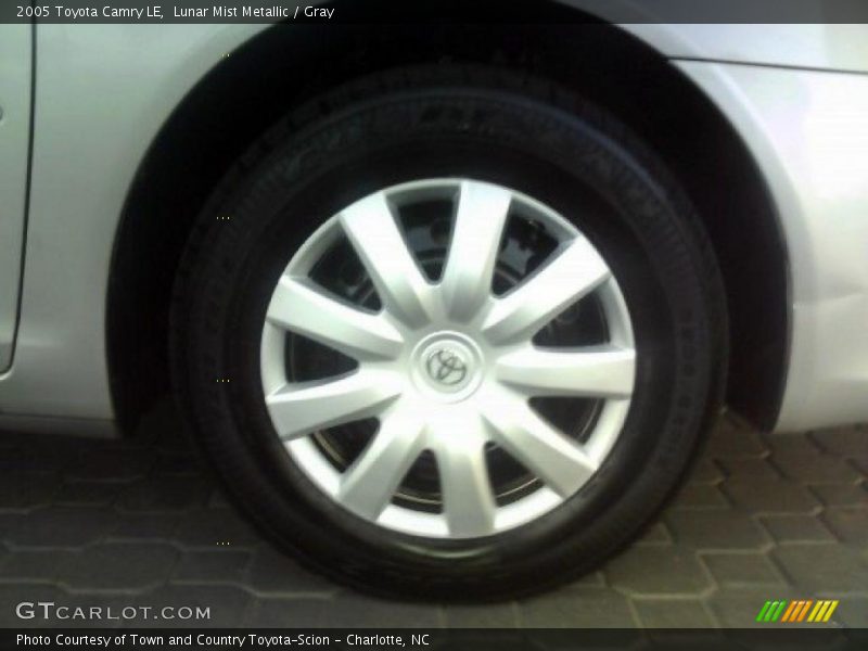 Lunar Mist Metallic / Gray 2005 Toyota Camry LE