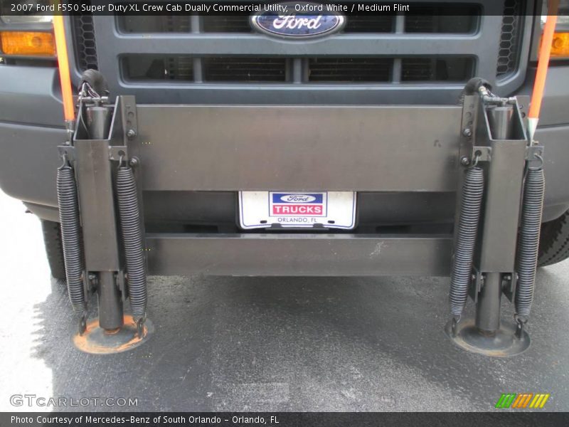 Oxford White / Medium Flint 2007 Ford F550 Super Duty XL Crew Cab Dually Commercial Utility