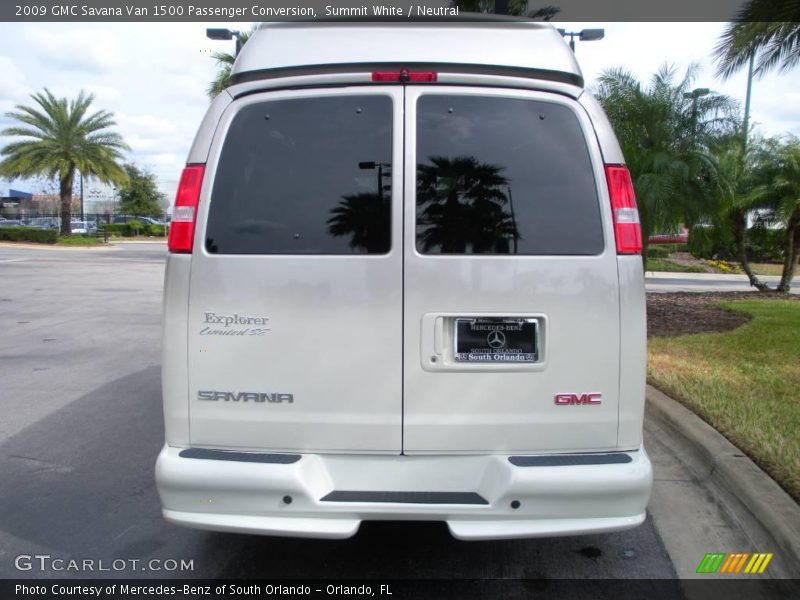 Summit White / Neutral 2009 GMC Savana Van 1500 Passenger Conversion