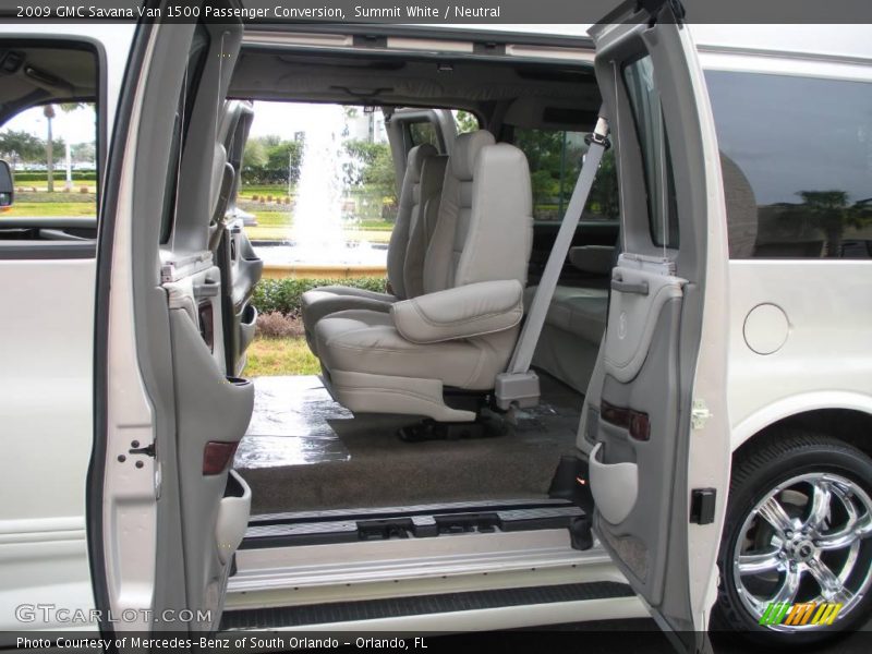 Summit White / Neutral 2009 GMC Savana Van 1500 Passenger Conversion