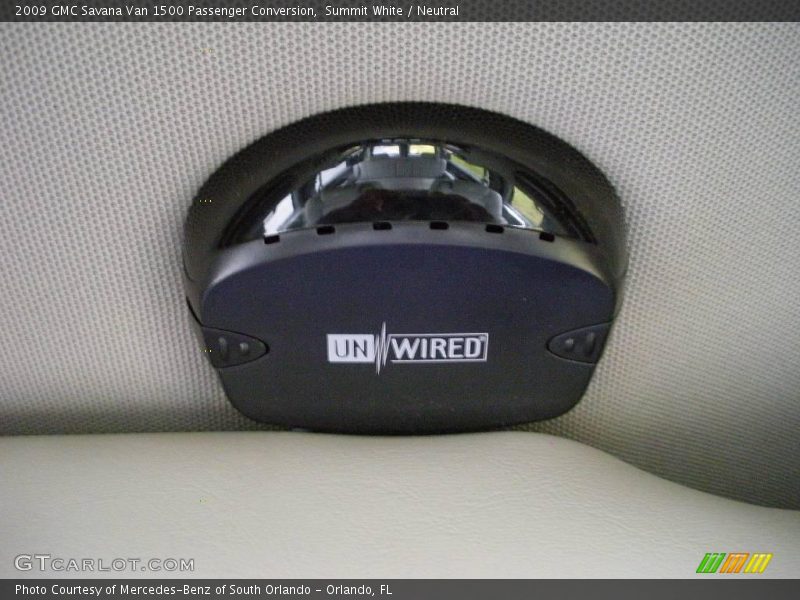 Summit White / Neutral 2009 GMC Savana Van 1500 Passenger Conversion