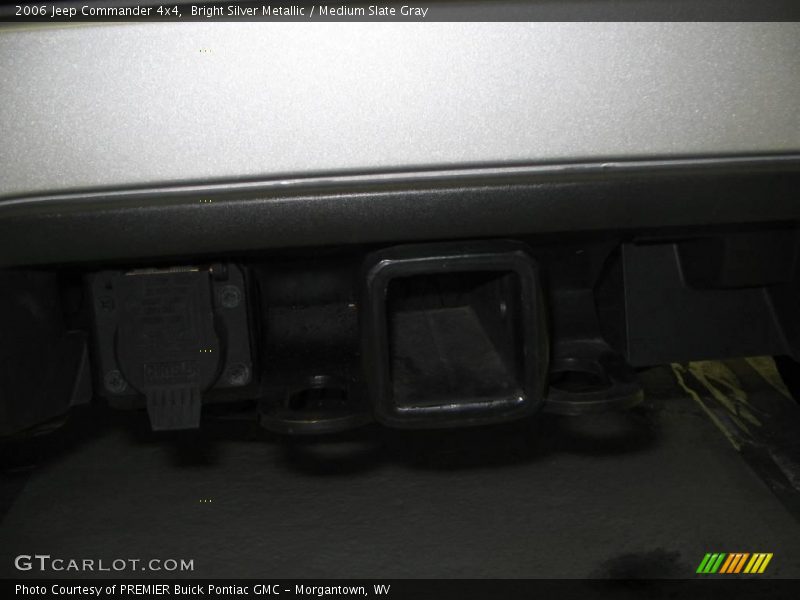 Bright Silver Metallic / Medium Slate Gray 2006 Jeep Commander 4x4