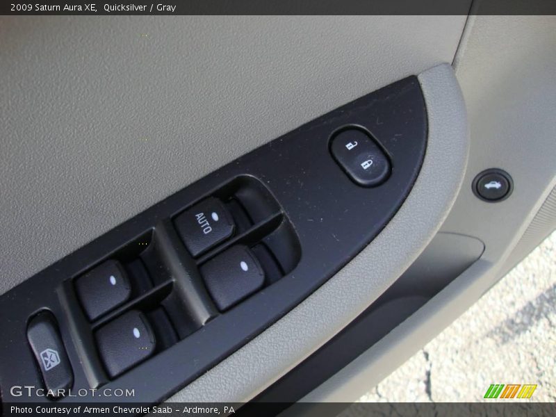 Quicksilver / Gray 2009 Saturn Aura XE