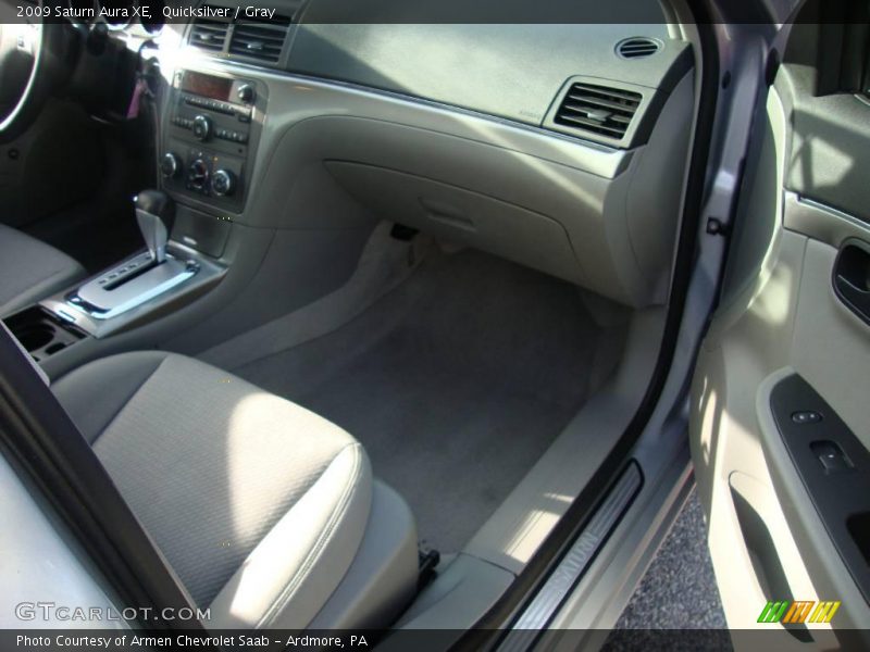Quicksilver / Gray 2009 Saturn Aura XE